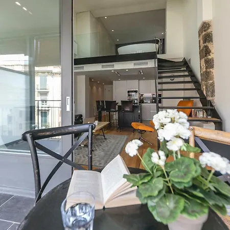 Bravissimo La Rambla Penthouse Apartment