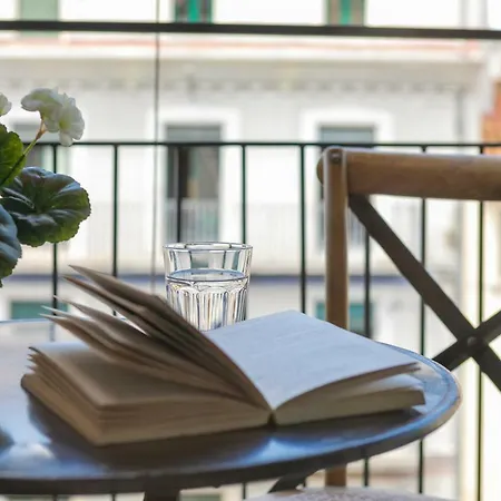 Bravissimo La Rambla Penthouse Apartment