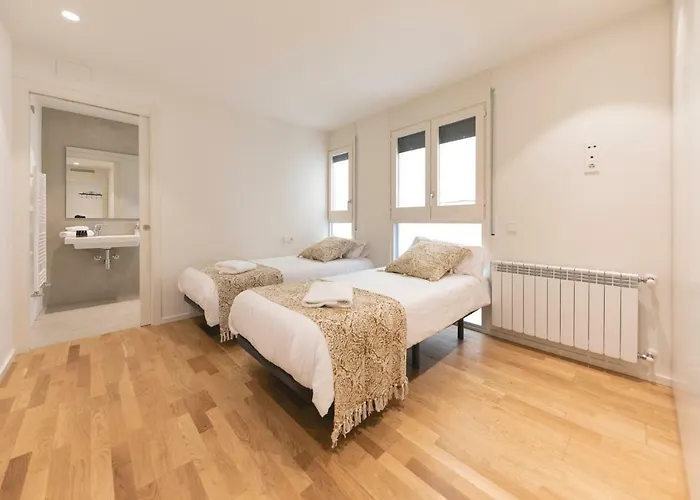 Bravissimo La Rambla Penthouse, With Large Terrace Daire Girona